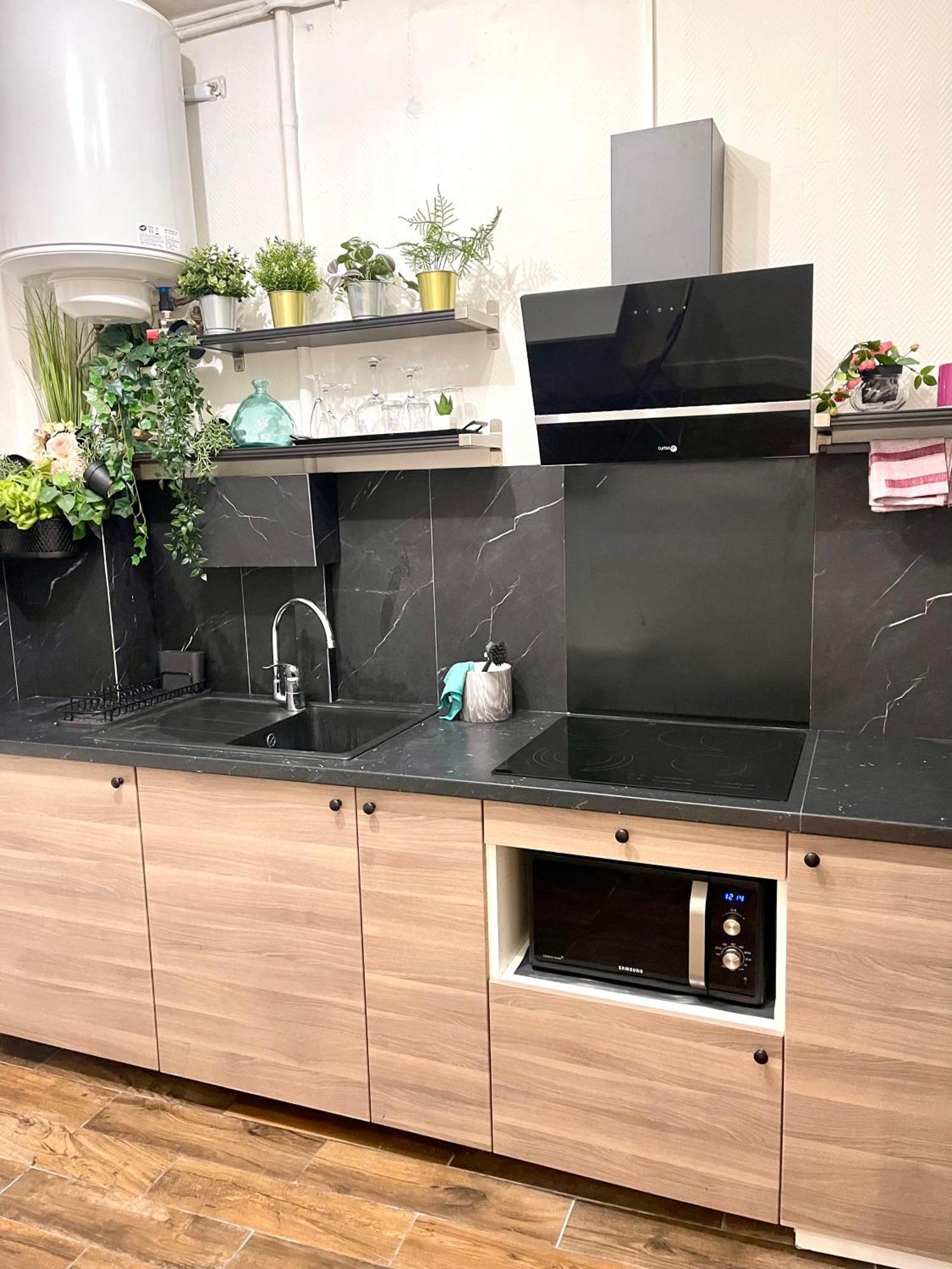 Paris Champs Elysees Direct!metro 13/asnieres/seine Apartment *